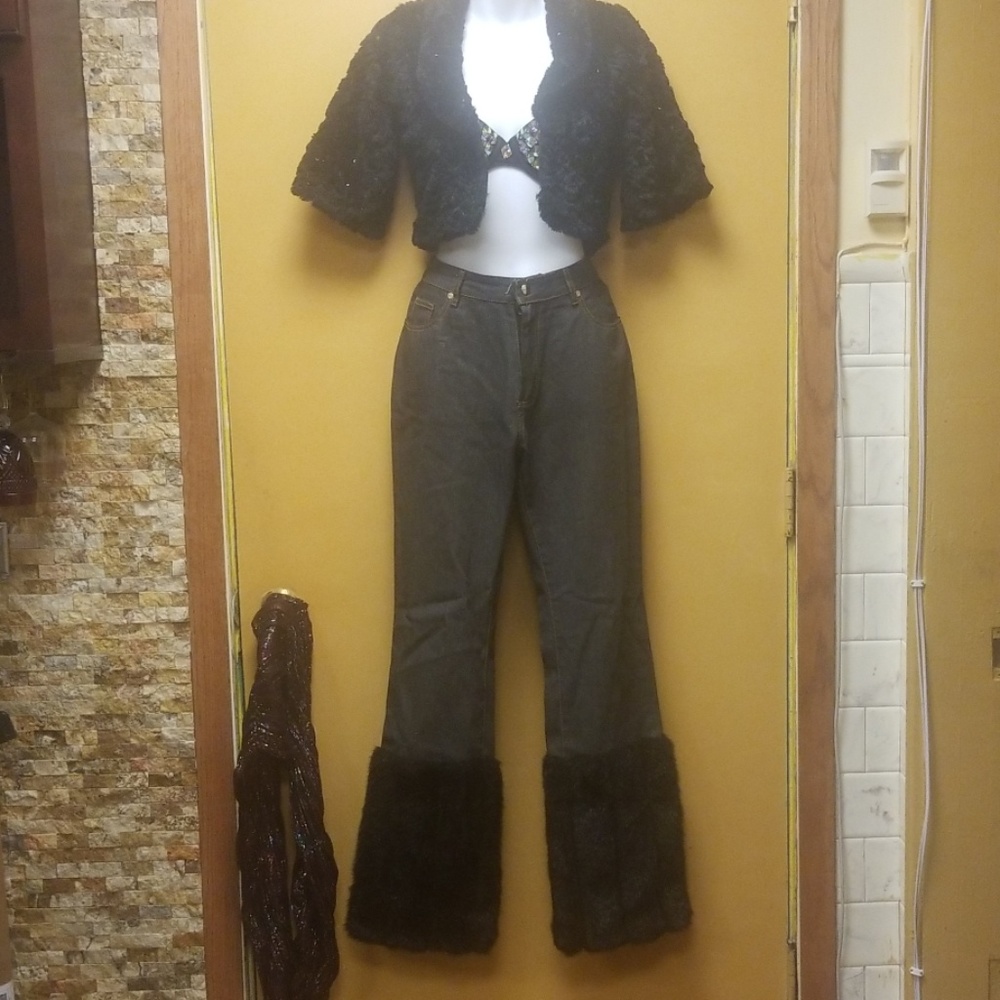 Black jeans with fur